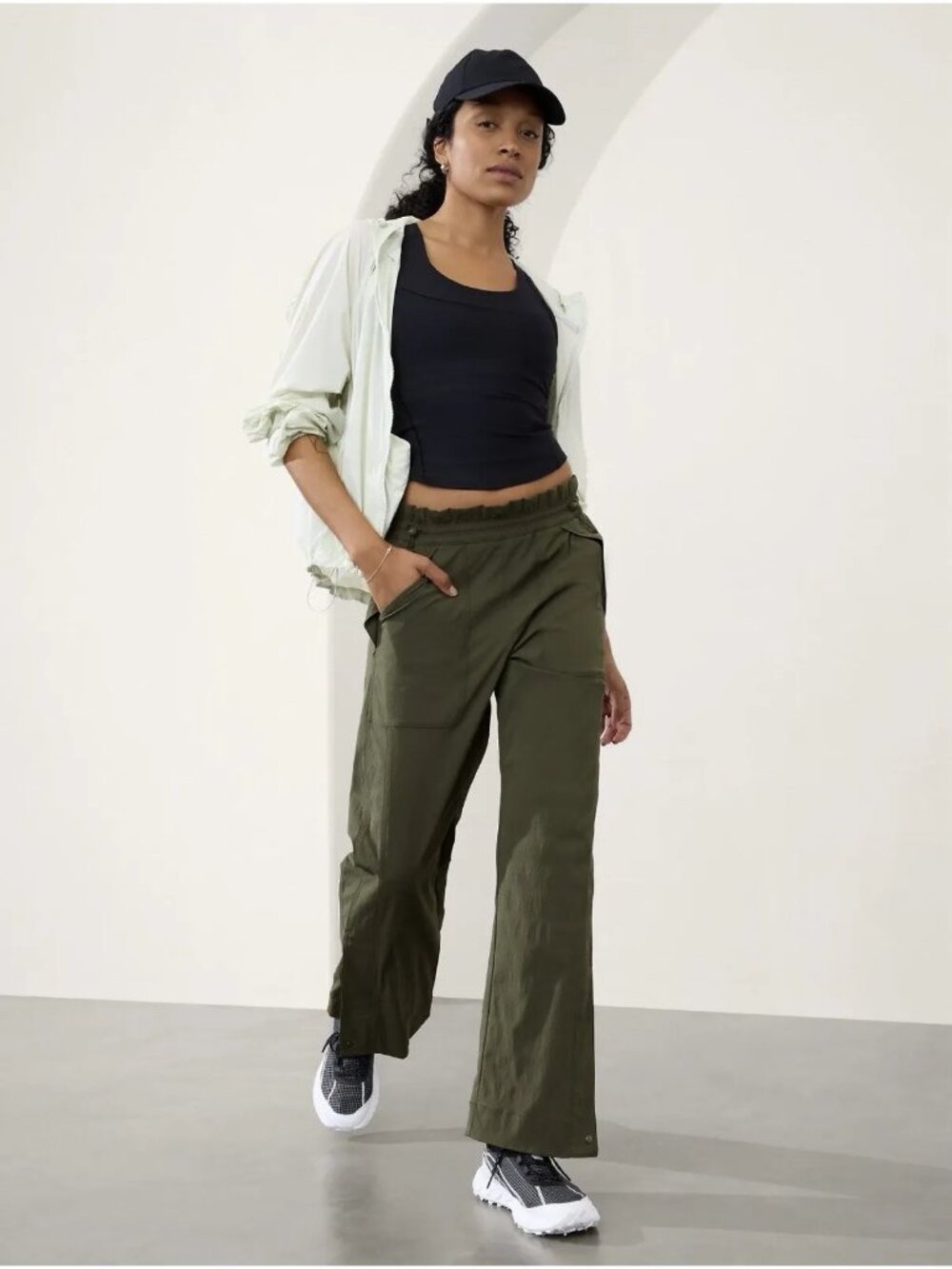 Athleta Trekkie High Rise Parachute Pant Small Tall Aspen Olive